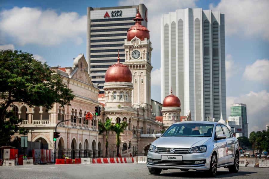  Volkswagen Vento 2016 года  (фото 3 из 19)